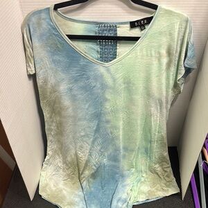 B.L.E,U  Blue and Green Women's Top size medium